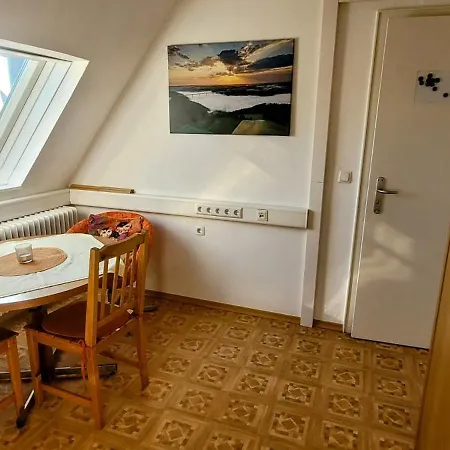 Privatzimmer, Sun & Moon Rum i privatbostad